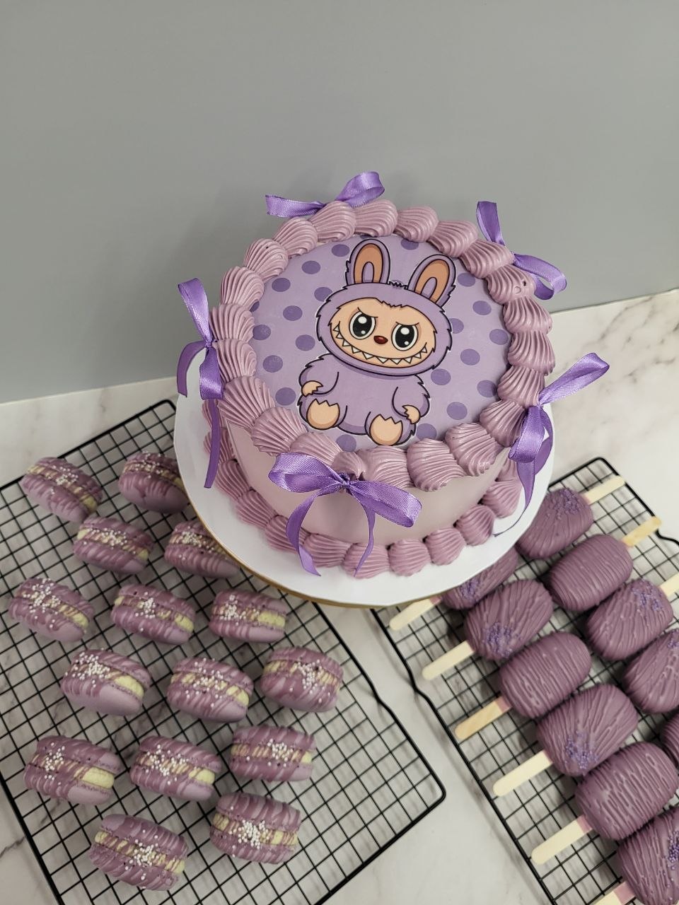 Violetinis vaikiškas tortas